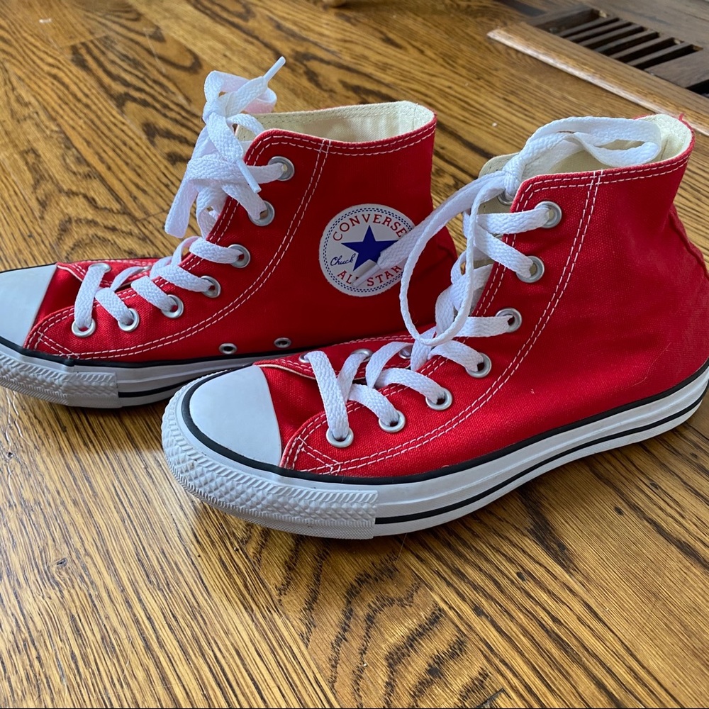 RED Hightop Converse All Stars Size 7